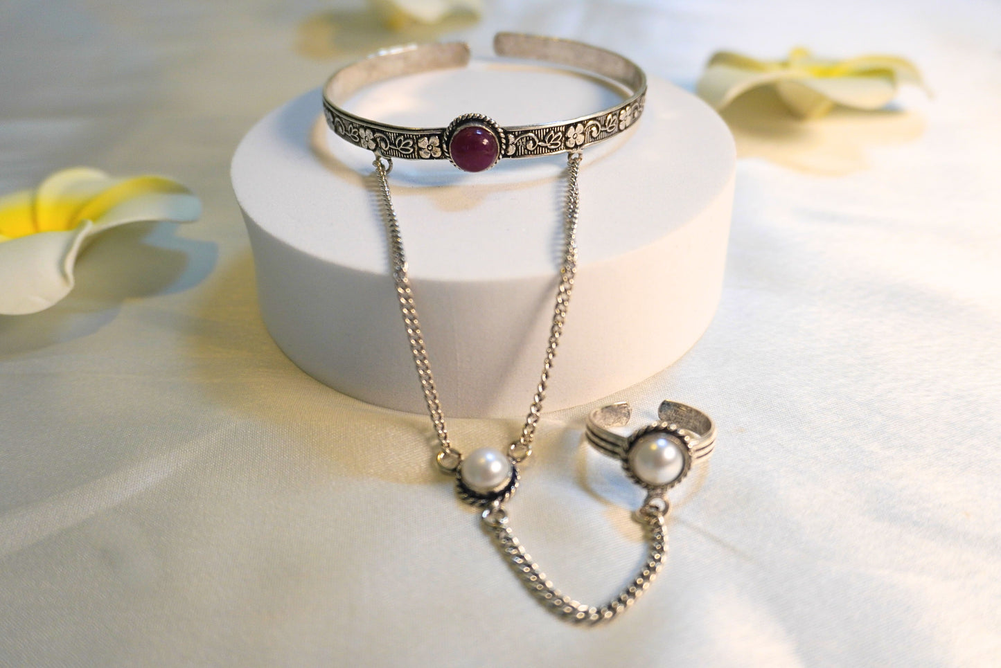 Gulzar Hathphool - ZyoraStore