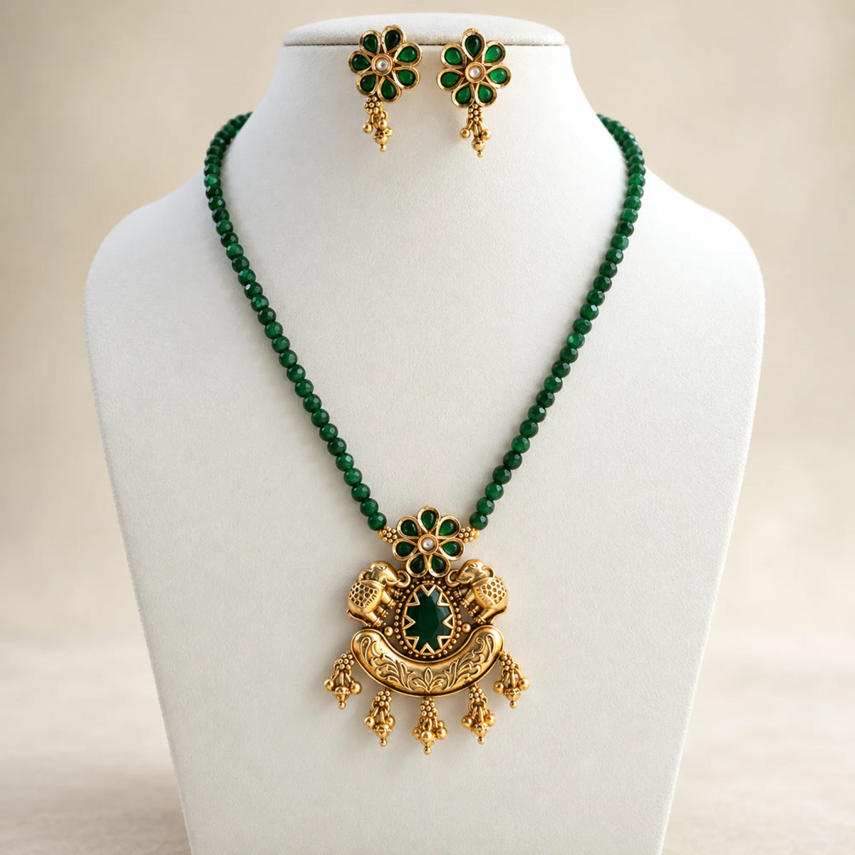 Harita Rajwada Necklace Set
