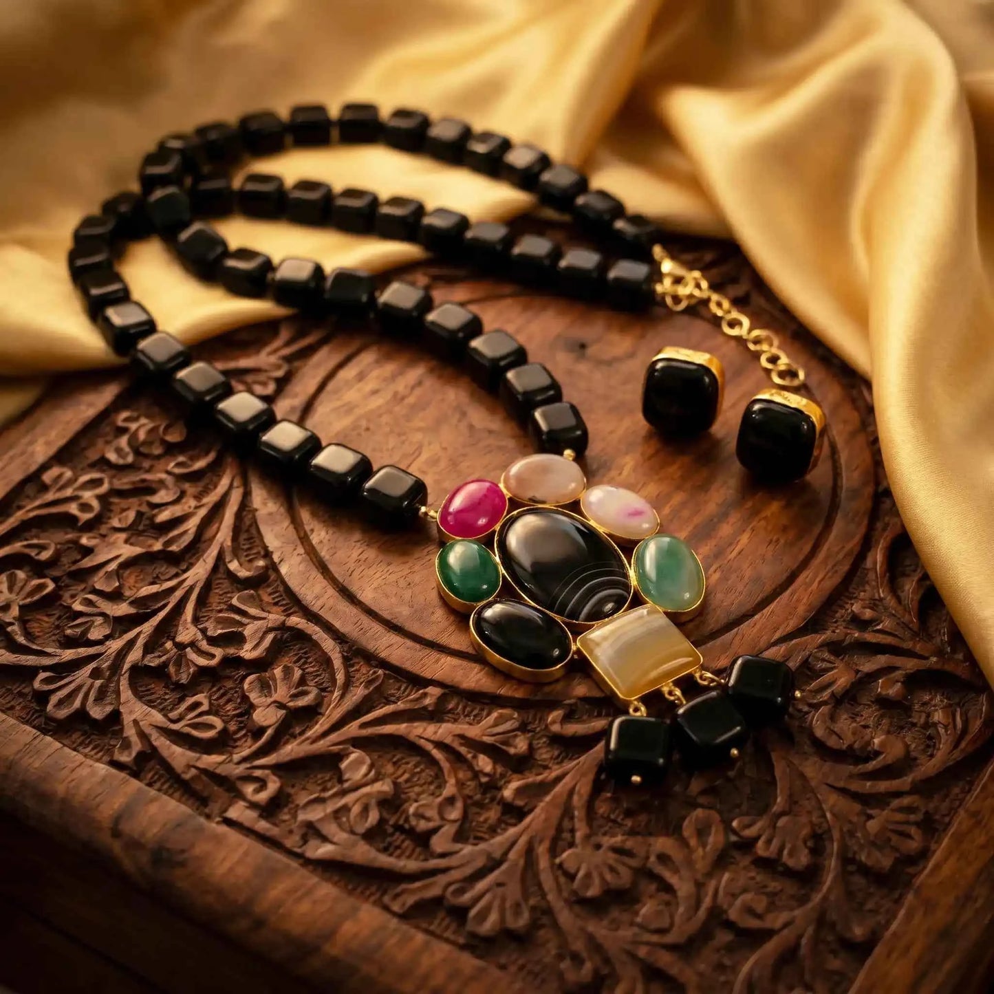 Noir Statement Necklace Set