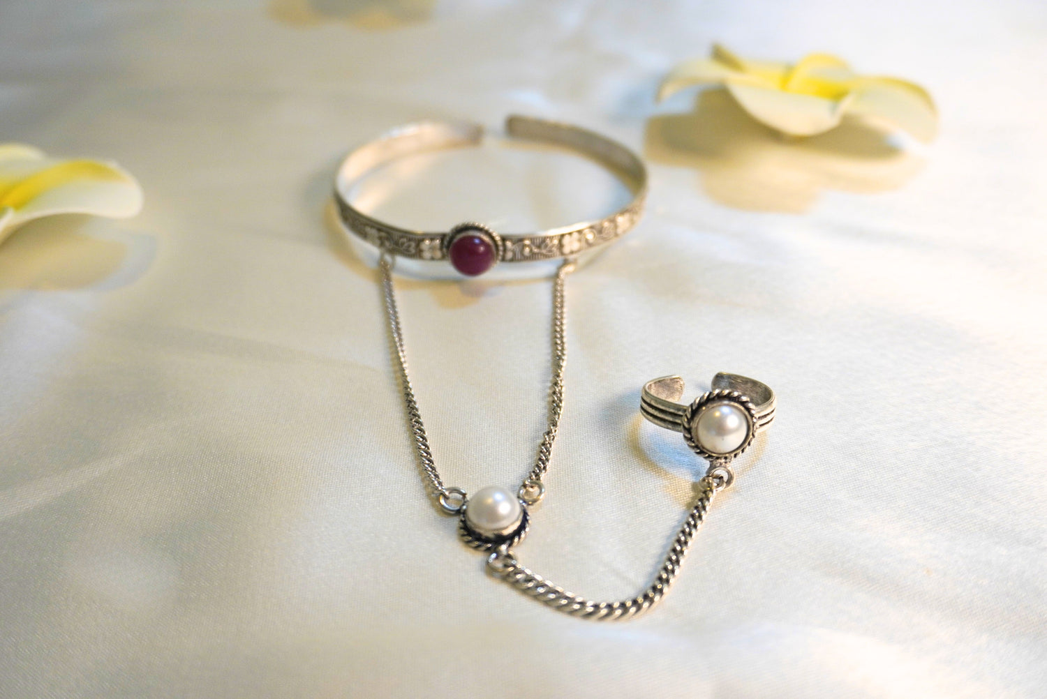 Gulzar Hathphool - ZyoraStore