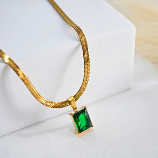 Bold Verde Necklace