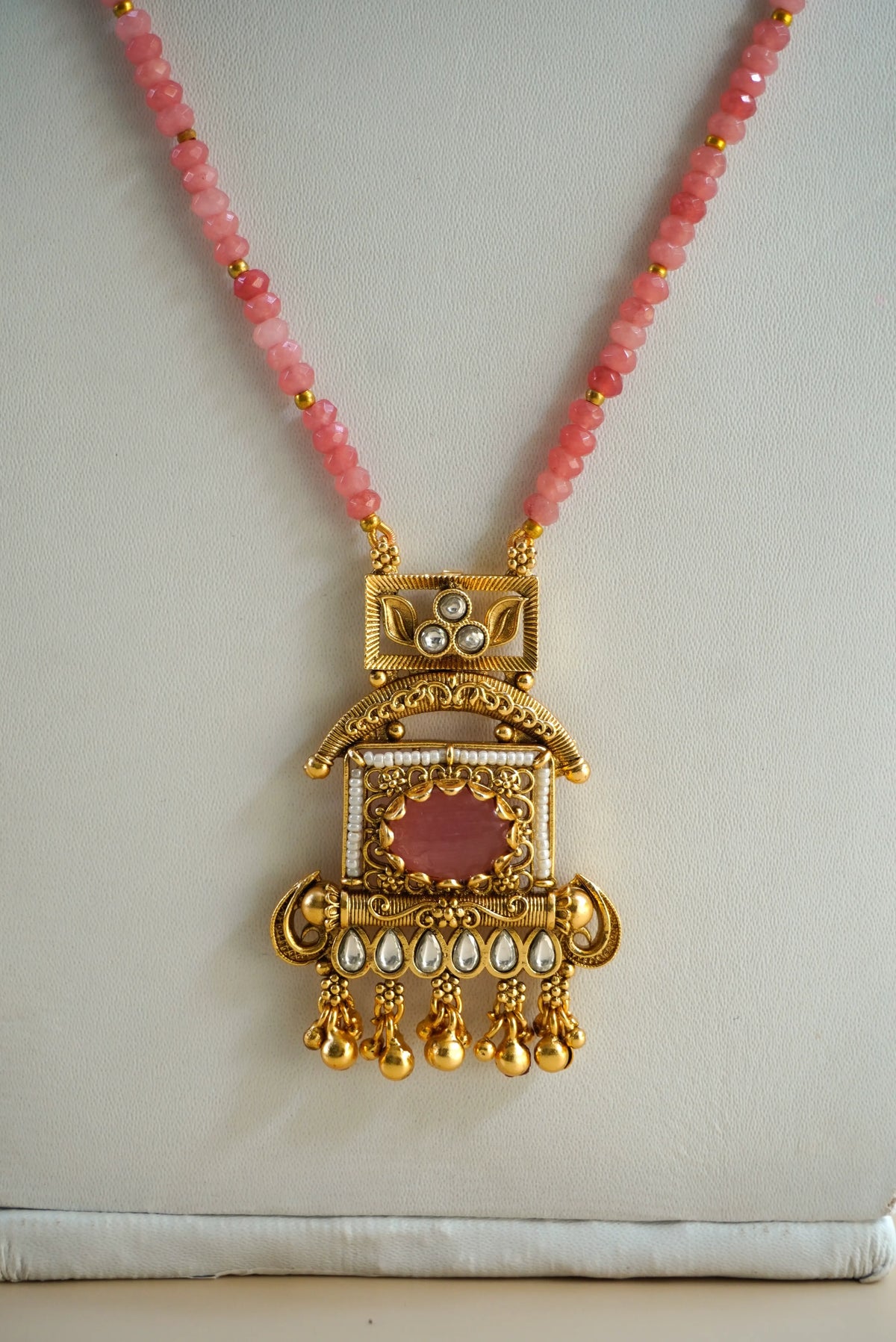 Gulabi Jharokha Necklace Set