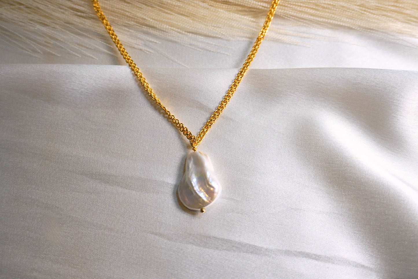 Lume Pearl Necklace